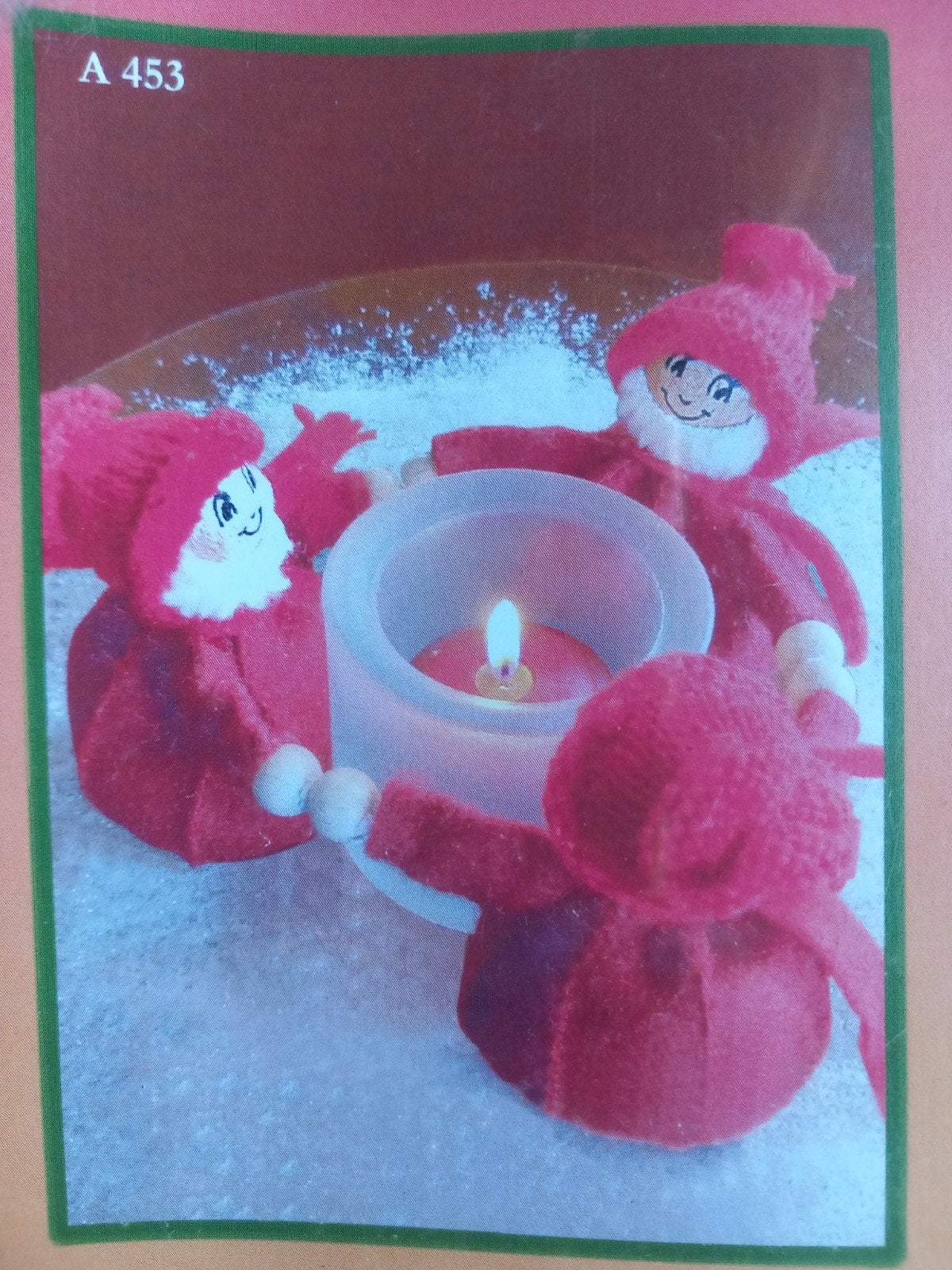 Viltpakket De Witte Engel - Drie dansende kerstmannetjes, Hobby en Vrije tijd, Ophalen of Verzenden, Nieuw, Figuurtje(s), Wolvilt