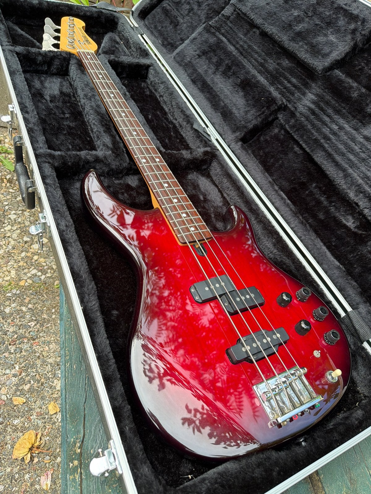 Yamaha BB1100S Basgitaar - Actief/Passief, Ophalen, Gebruikt, Elektrisch