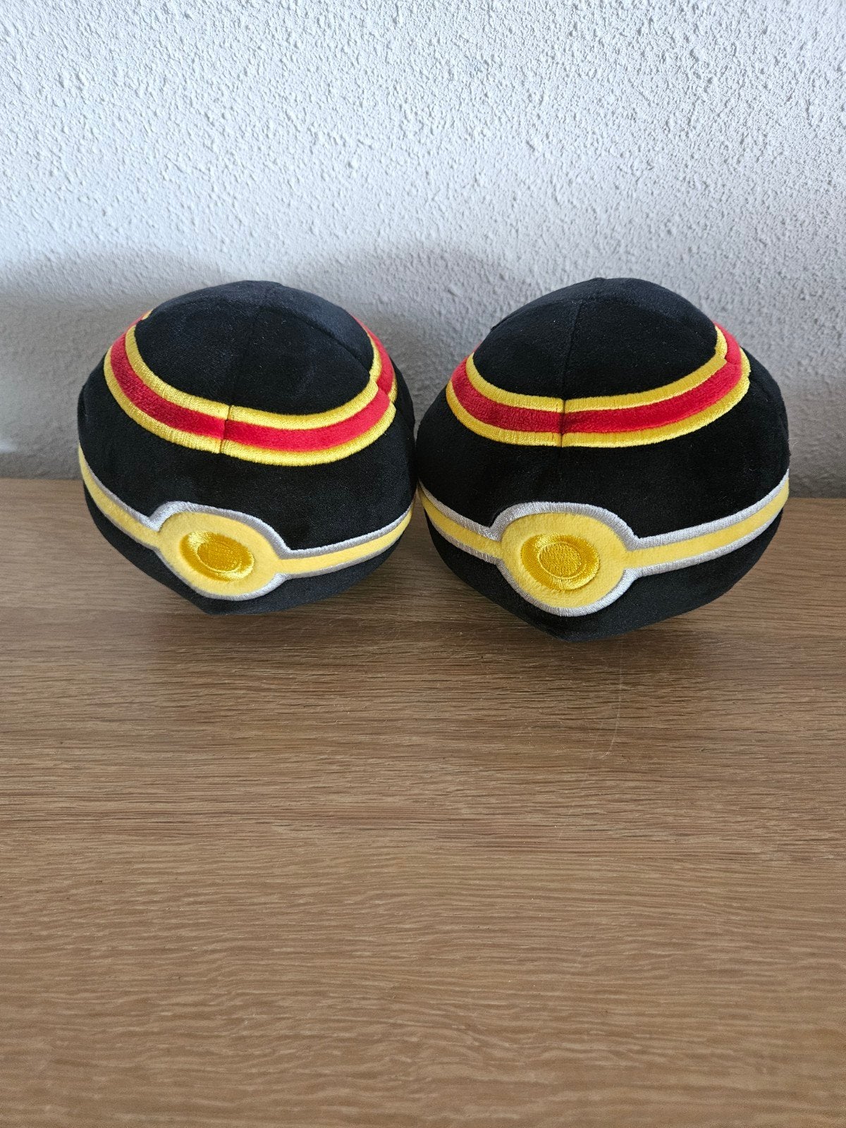 2 x Pokemon luxury ball bal ZGAN, Ophalen of Verzenden, Zo goed als nieuw