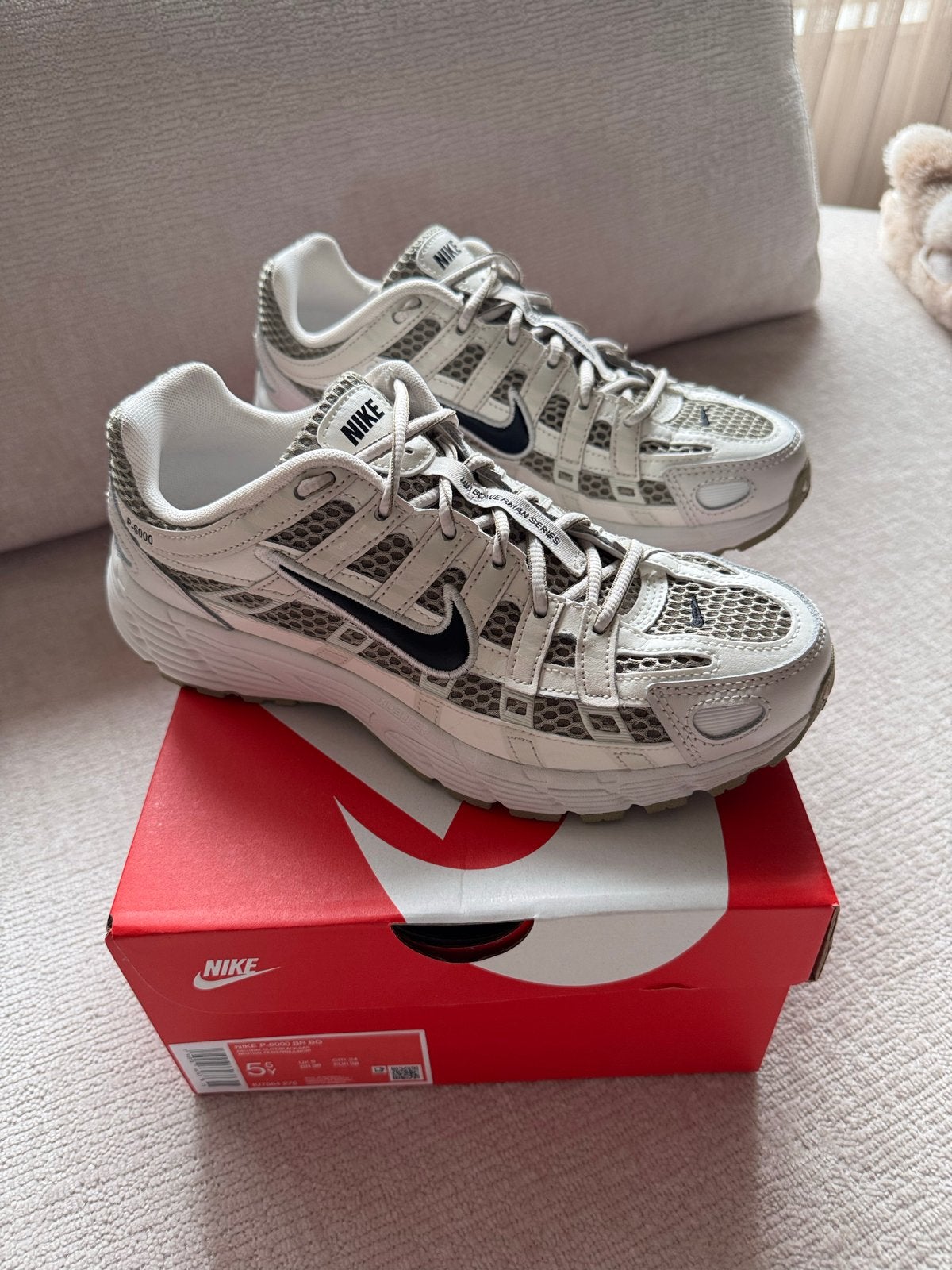 Nike P-6000 sneakers - 3x gedragen maat 38.5, Kleding | Dames, Ophalen of Verzenden, Gedragen, Wit, Sneakers of Gympen