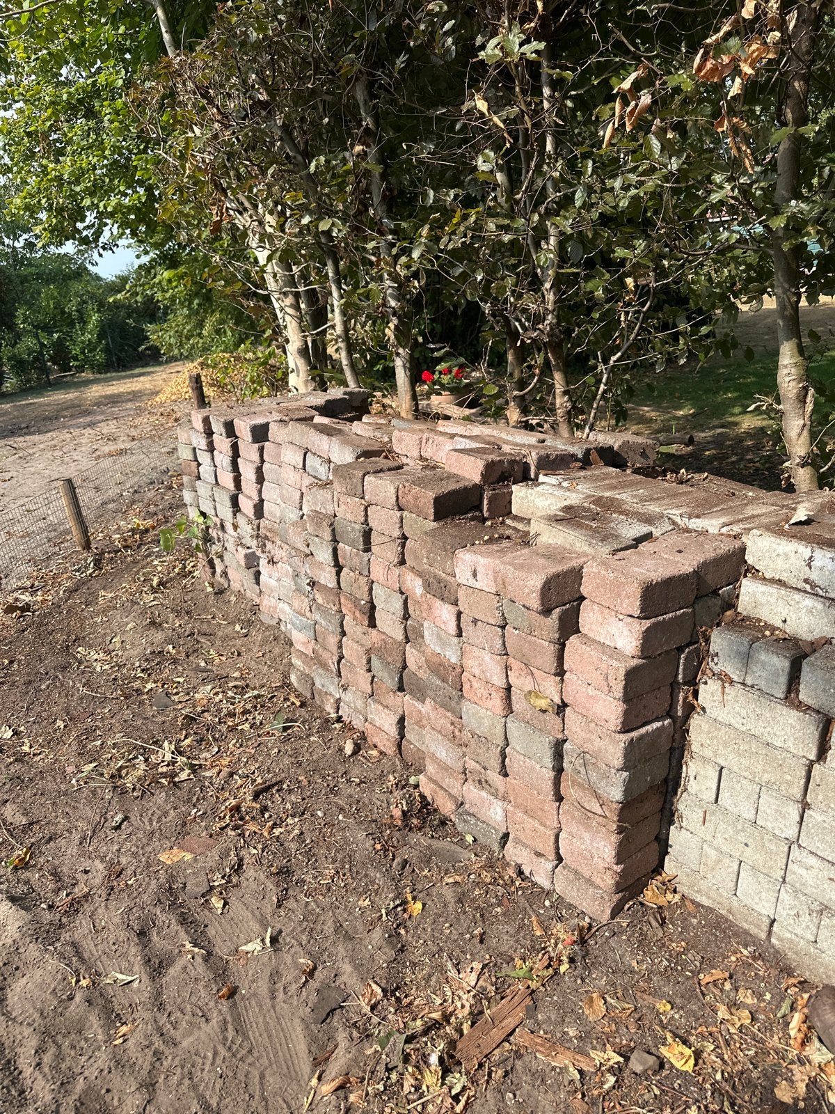 Gebruikte betonnen klinkers, Tuin en Terras, Ophalen, Gebruikt, Klinkers, 10 m² of meer