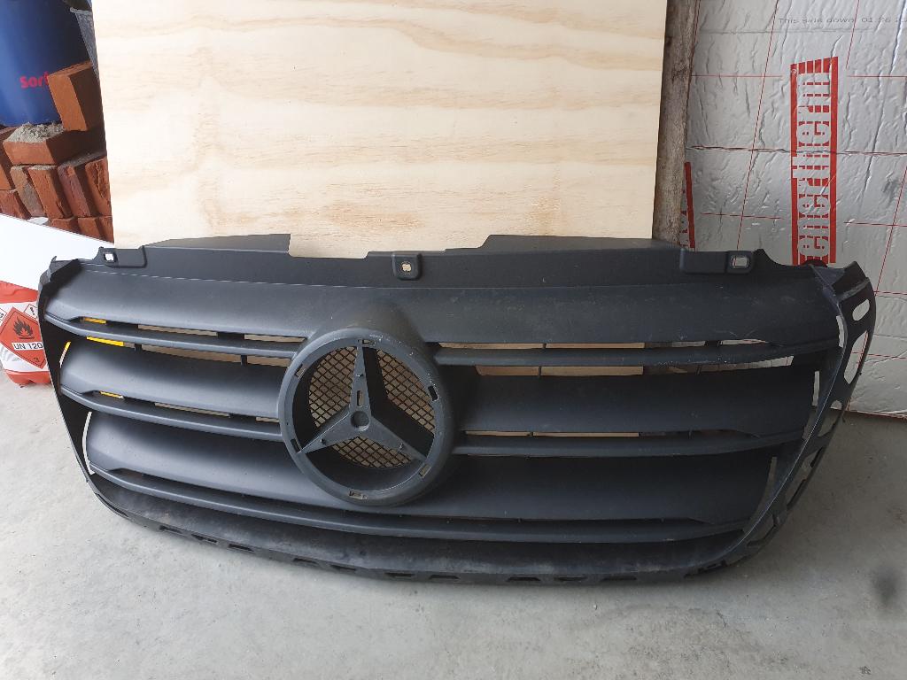 Mercedes sprinter gril, Auto-onderdelen, Carrosserie en Plaatwerk, Ophalen, Gebruikt, Bumper