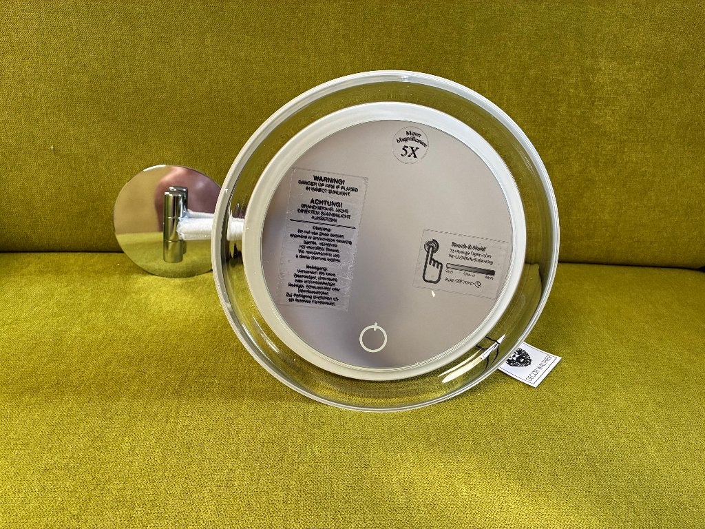 Moderne LED-spiegel met touchbediening en 5x vergroot, Ophalen of Verzenden, Zo goed als nieuw, Zilver, Gehele gezicht