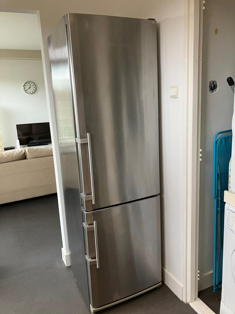 Liebherr Koel-vriescombinatie RVS, Witgoed en Apparatuur, Koelkasten en IJskasten, Ophalen, 200 liter of meer, 60 cm of meer, Met aparte vriezer