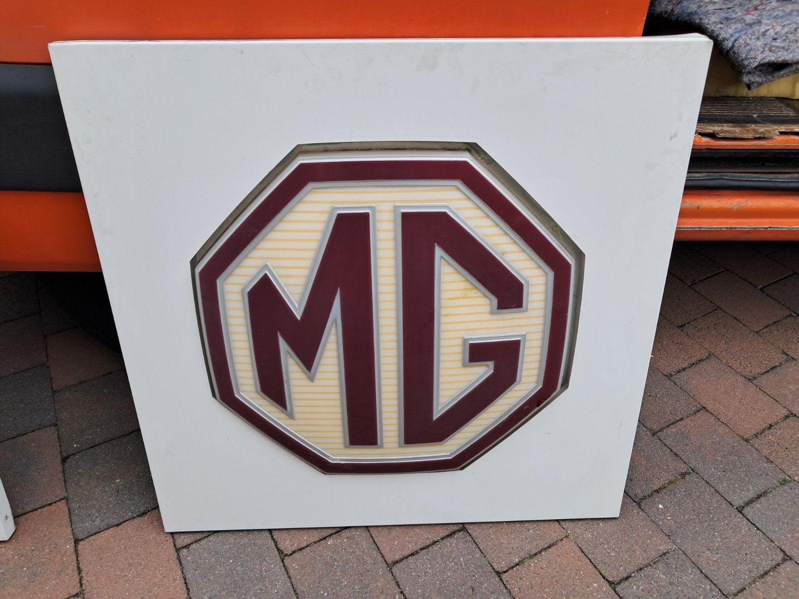 Origineel oud MG dealer Logo reclame 80cm gebruikte staat., Ophalen, Eu, Gebruikt, Eu