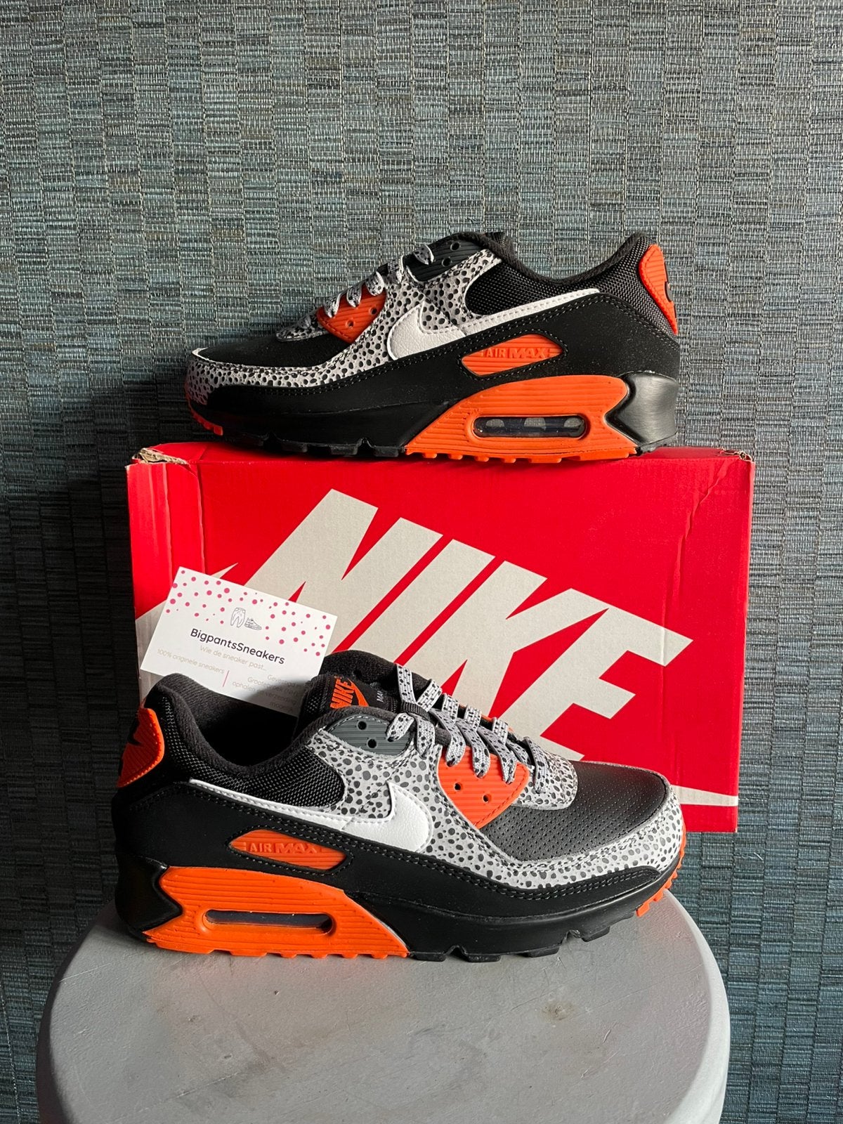 Nike Air Max 90 EU 41 Safari (2020) Black Safety Orange, Kleding | Heren, Schoenen, Wit, Nieuw, Ophalen of Verzenden, Sneakers of Gympen