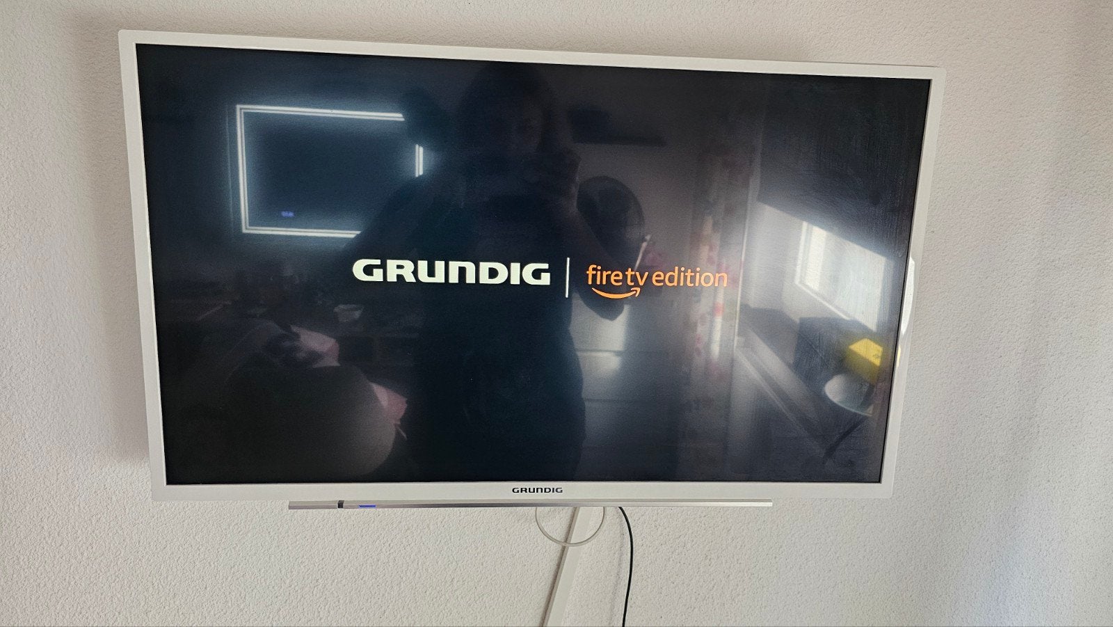 Grundig Smart TV met beugel - 32 inch Fire TV Edition, Audio, Tv en Foto, Ophalen, Gebruikt, 80 tot 100 cm, Smart TV