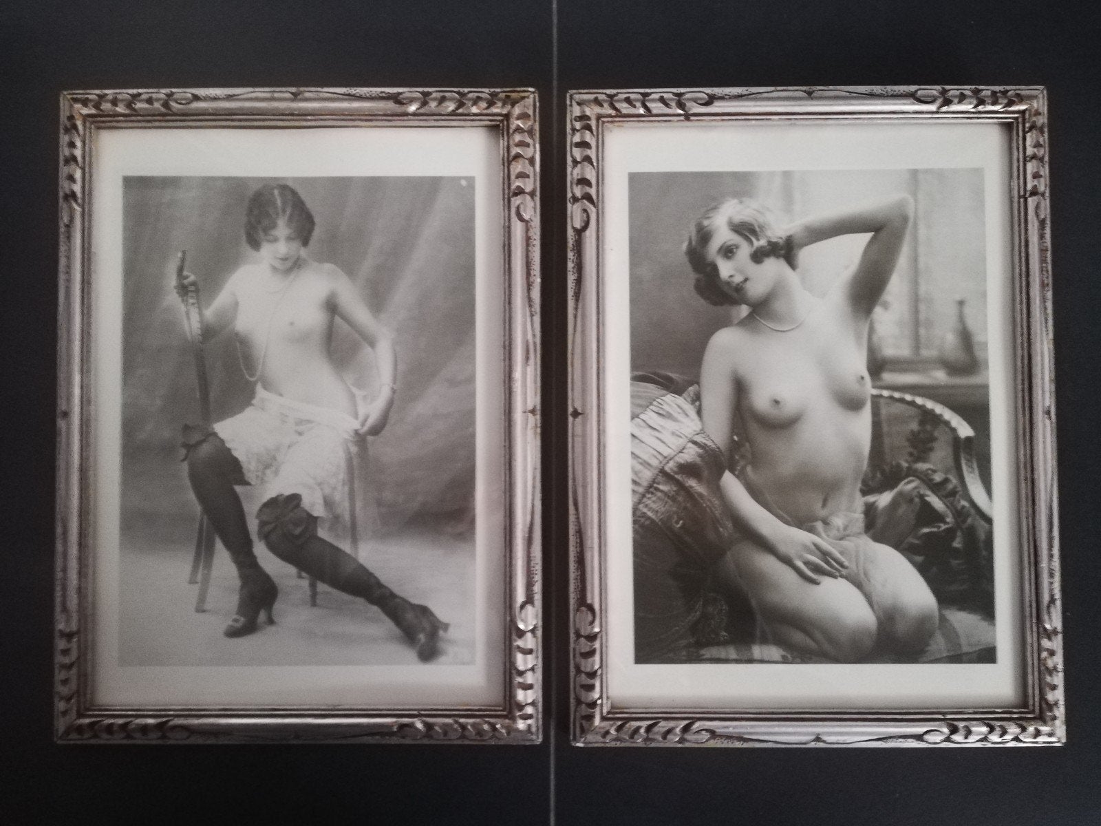 Twee ingelijste vintage erotische dames., Antiek en Kunst, Ophalen of Verzenden