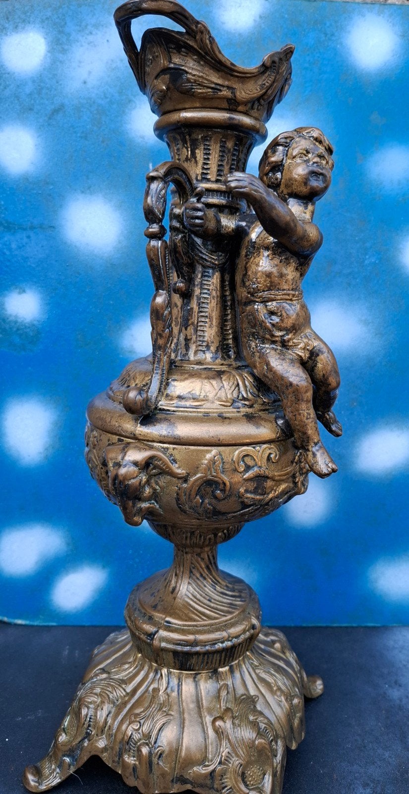 Kandelaar, altaar kandelaar Putti. Brons. Ca 1875.  40 cm., Ophalen, Koper of Brons