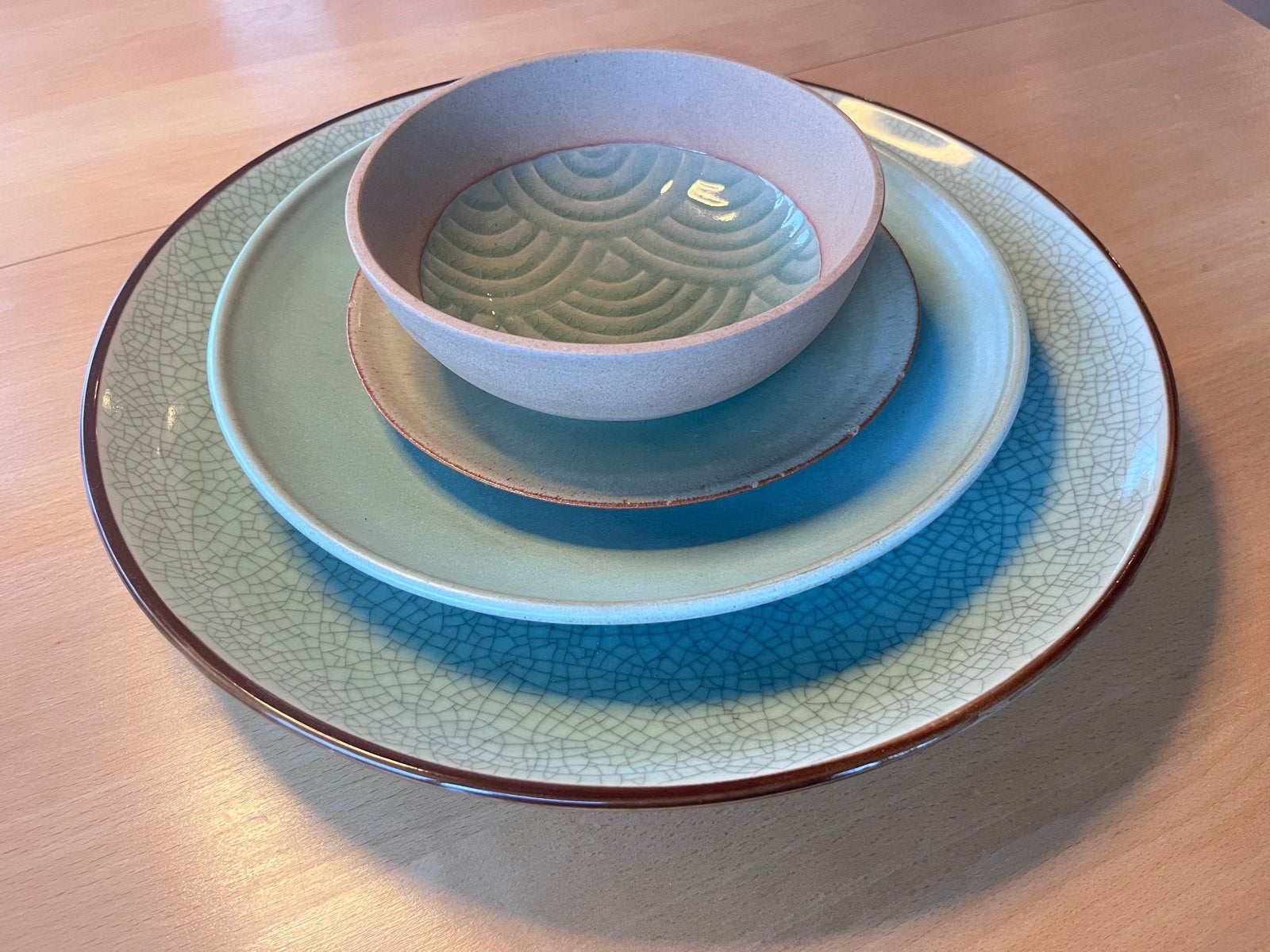 Handgemaakt servies oa. De Bijenkorf, Siam Celadon, Huis en Inrichting, Keramiek, Ophalen of Verzenden, Zo goed als nieuw, Overige stijlen