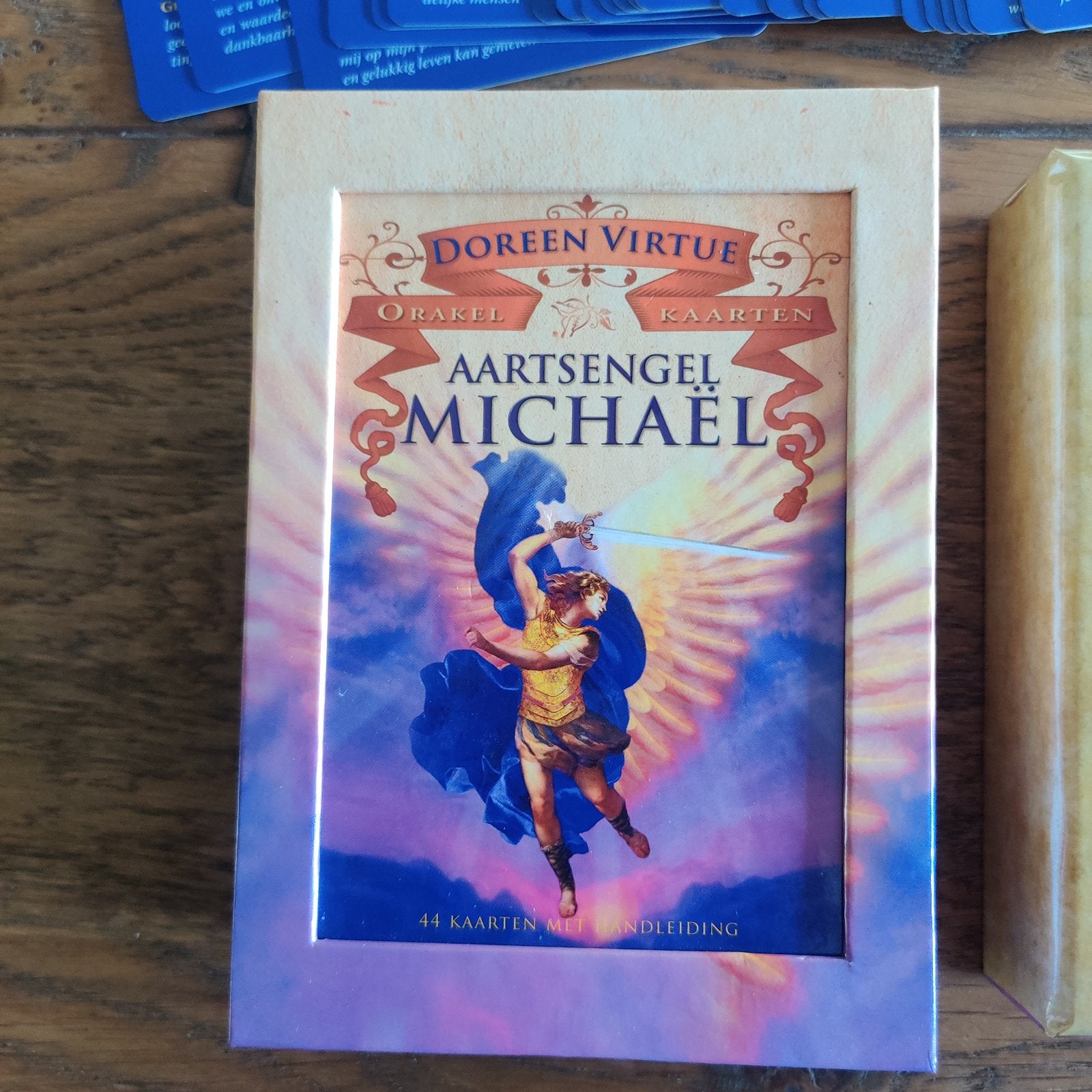 Doreen Virtue - Aartsengel Michael Orakel, Tarot of Kaarten leggen, Overige typen, Ophalen of Verzenden, Zo goed als nieuw