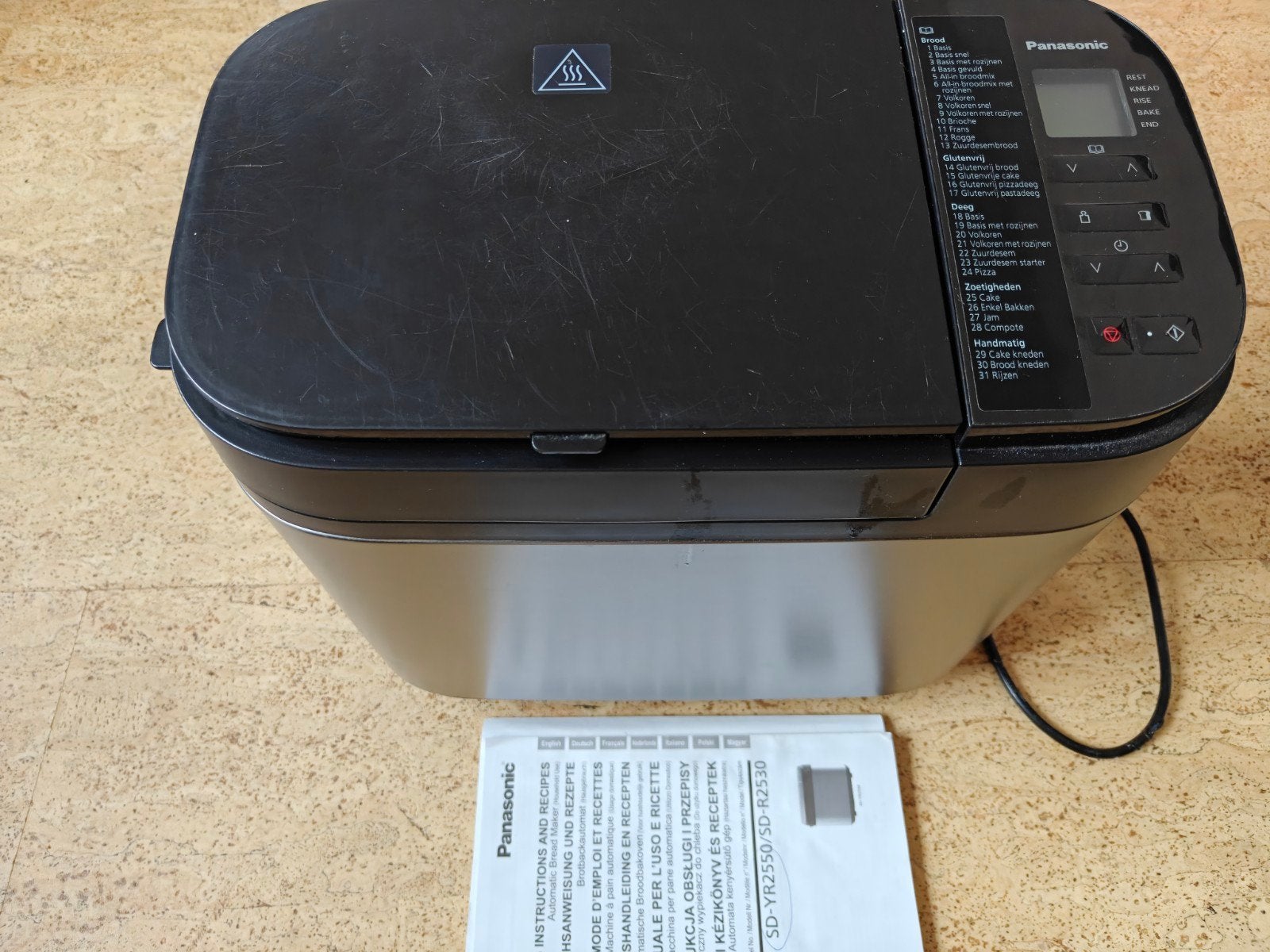 Panasonic SD-YR2550 Broodbakmachine - 31 programma's, Witgoed en Apparatuur, 800 tot 1200 gram deeg, Ophalen, Met timer, Gebruikt