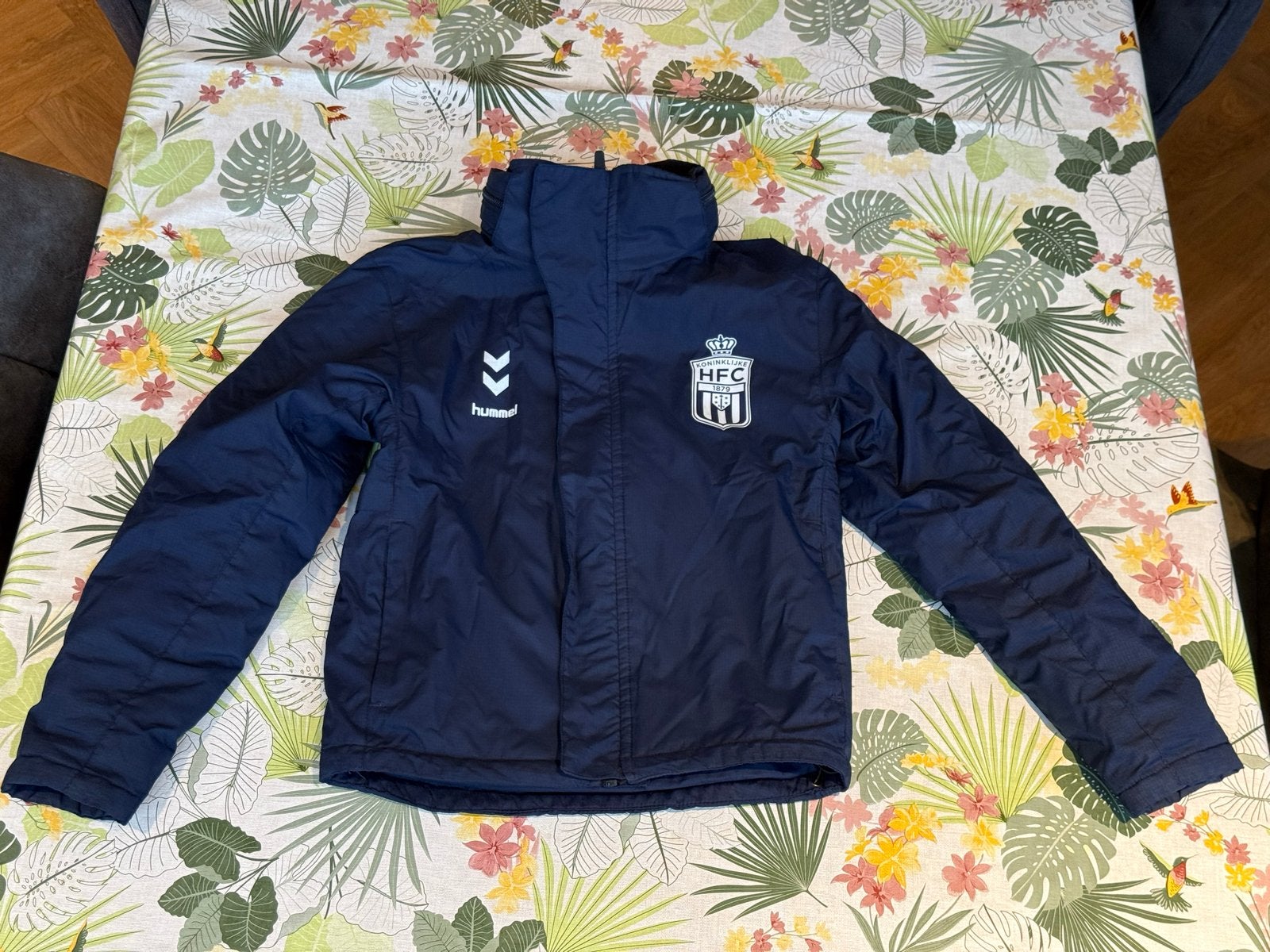 Hummel HFC jas maat 128, Ophalen, Gebruikt, Jongen of Meisje, Jas