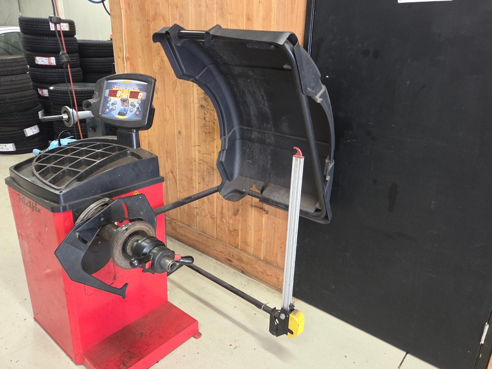 Bright Balanceermachine 220V bouwjaar 2017 laserpoint, Ophalen, Gebruikt, Bright, Bright