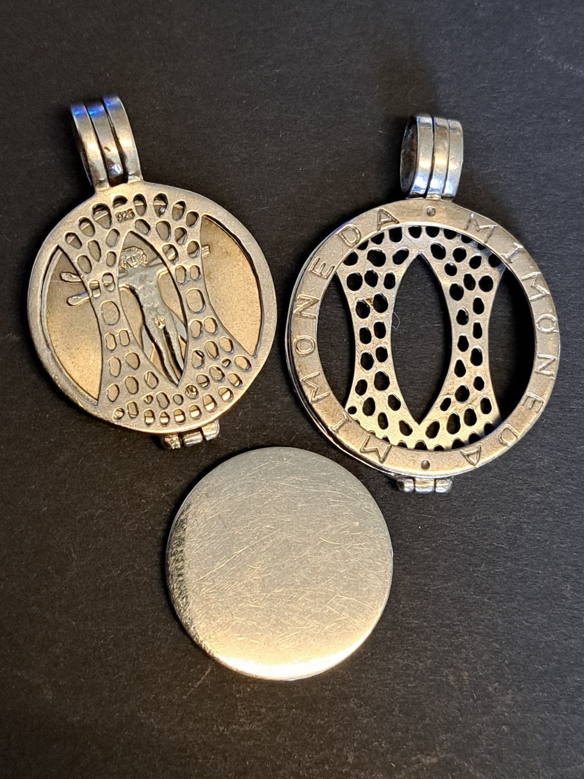 Mi Moneda 2 sterling zilveren hangers met penningen, Overige voorstellingen, Mi Moneda, Onbekend, Ophalen of Verzenden