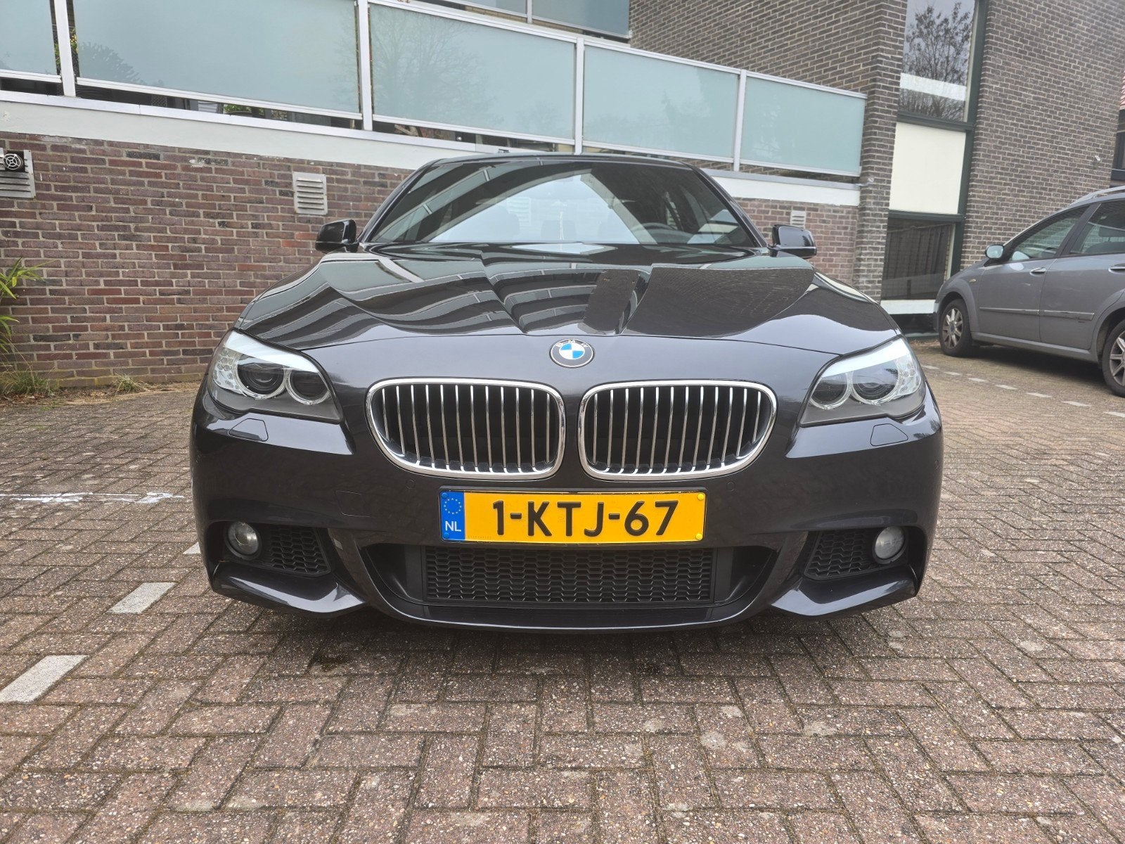 BMW 5-Serie 528I M-Sport 180KW Sedan Aut8 2013 Grijs, Auto's, Automaat, 2000 kg, Particulier, Zilver of Grijs
