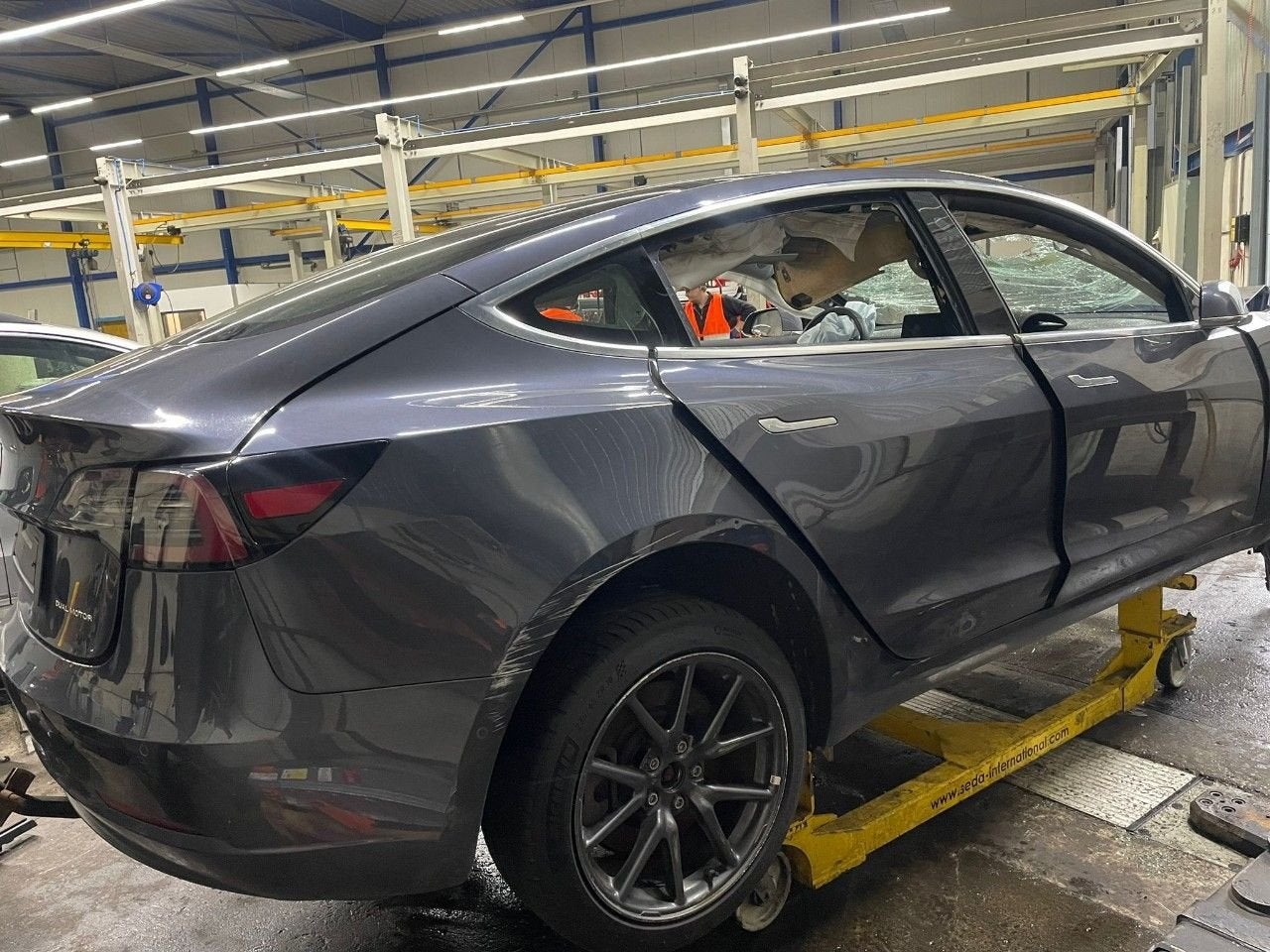 Foto 10 van Hoofdrem cylinder Tesla Model 3