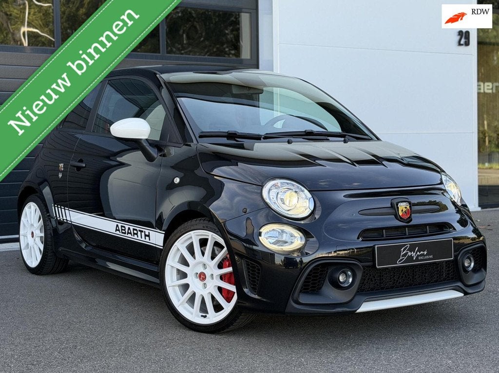 Abarth 695 1.4 T-Jet Esseesse UNIEK!|180PK|Sabelt|Akrapovic, Voorwielaandrijving, Gebruikt, Zwart, 4 cilinders