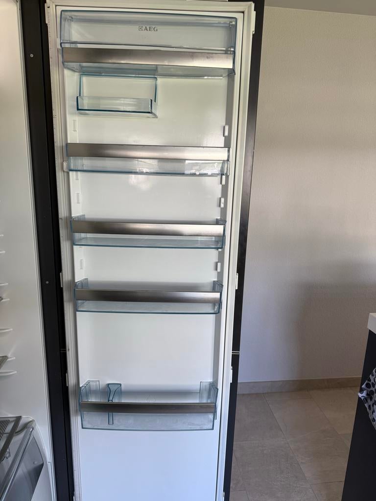 AEG Koelkast- Zo goed als nieuw, 150 tot 200 liter, Zonder vriesvak, 60 cm of meer, Zo goed als nieuw