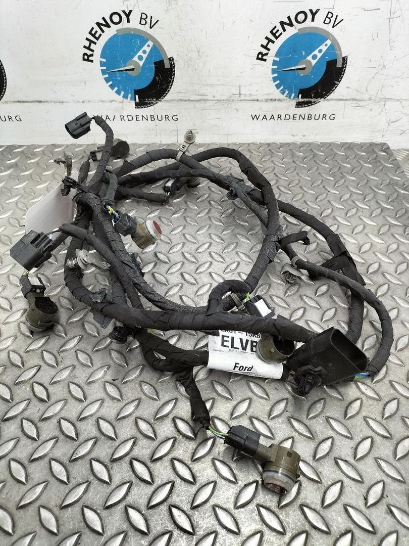 FORD KUGA SENSOR PARKEREN (PDC) 2023, Ophalen of Verzenden, Gebruikt, Stiba lid