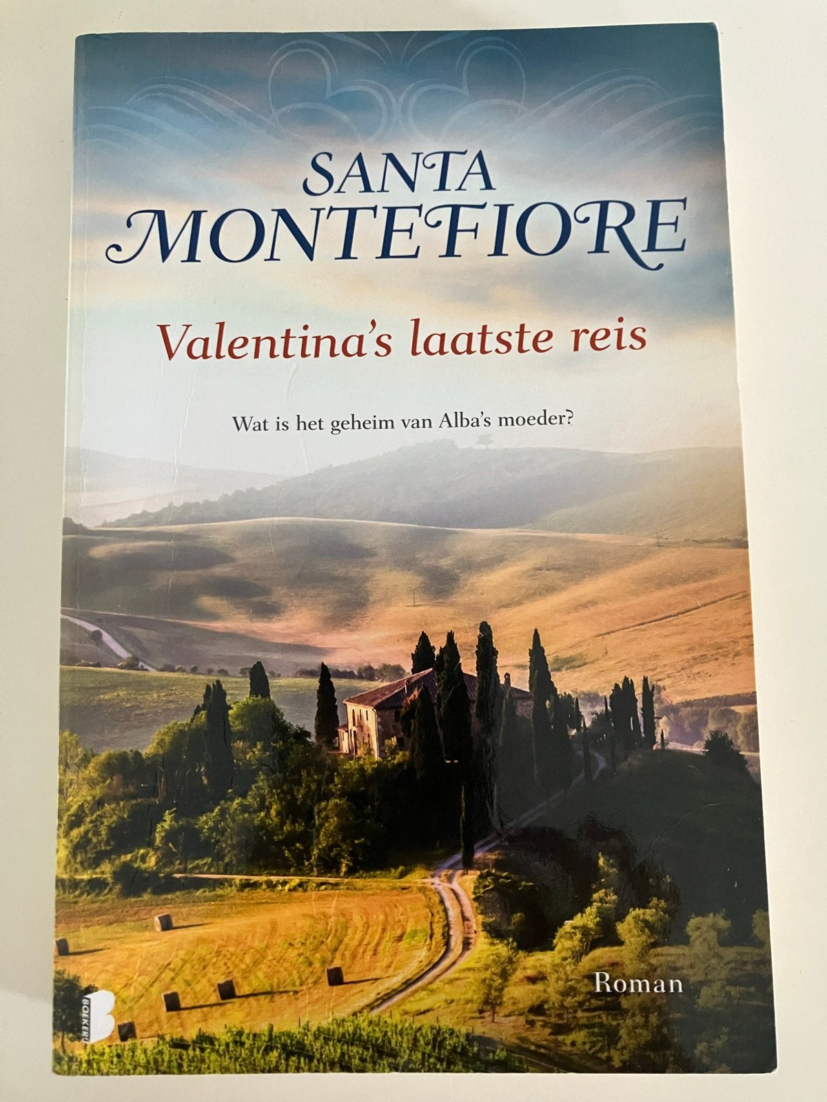 Valentina's laatste reis - Santa Montefiore (Roman), Ophalen of Verzenden, Gelezen, Europa overig