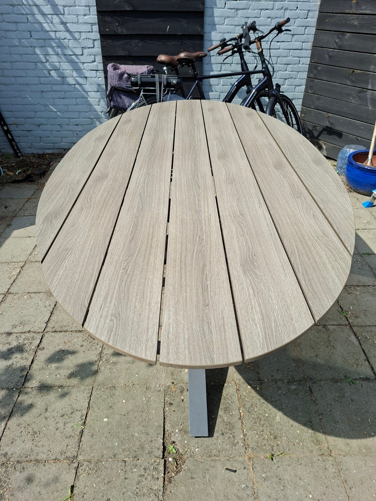 Zgan tuintafel met polywood blad, Tuin en Terras, Tuintafels, Ophalen, Zo goed als nieuw, Ovaal, Overige materialen