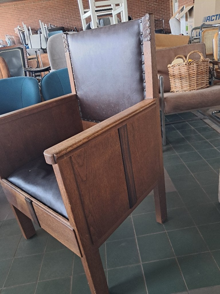 Eiken Armstoel Fauteuil Bruin Leer Siernagels  CS27273, Huis en Inrichting, Ophalen, Gebruikt, Hout, 50 tot 75 cm