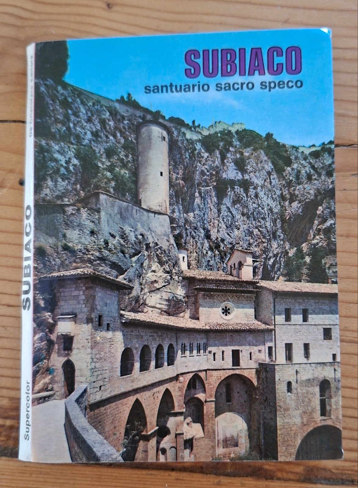 Subiaco italië klein boekje met foto's  kunst dorp gem rome, Verzamelen, Ansichtkaarten | Buitenland, Ophalen of Verzenden