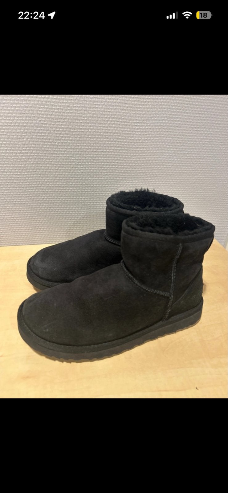 Zwarte UGG laarzen - Maat 38, Ophalen of Verzenden, Gedragen, Zwart, Lage of Enkellaarzen