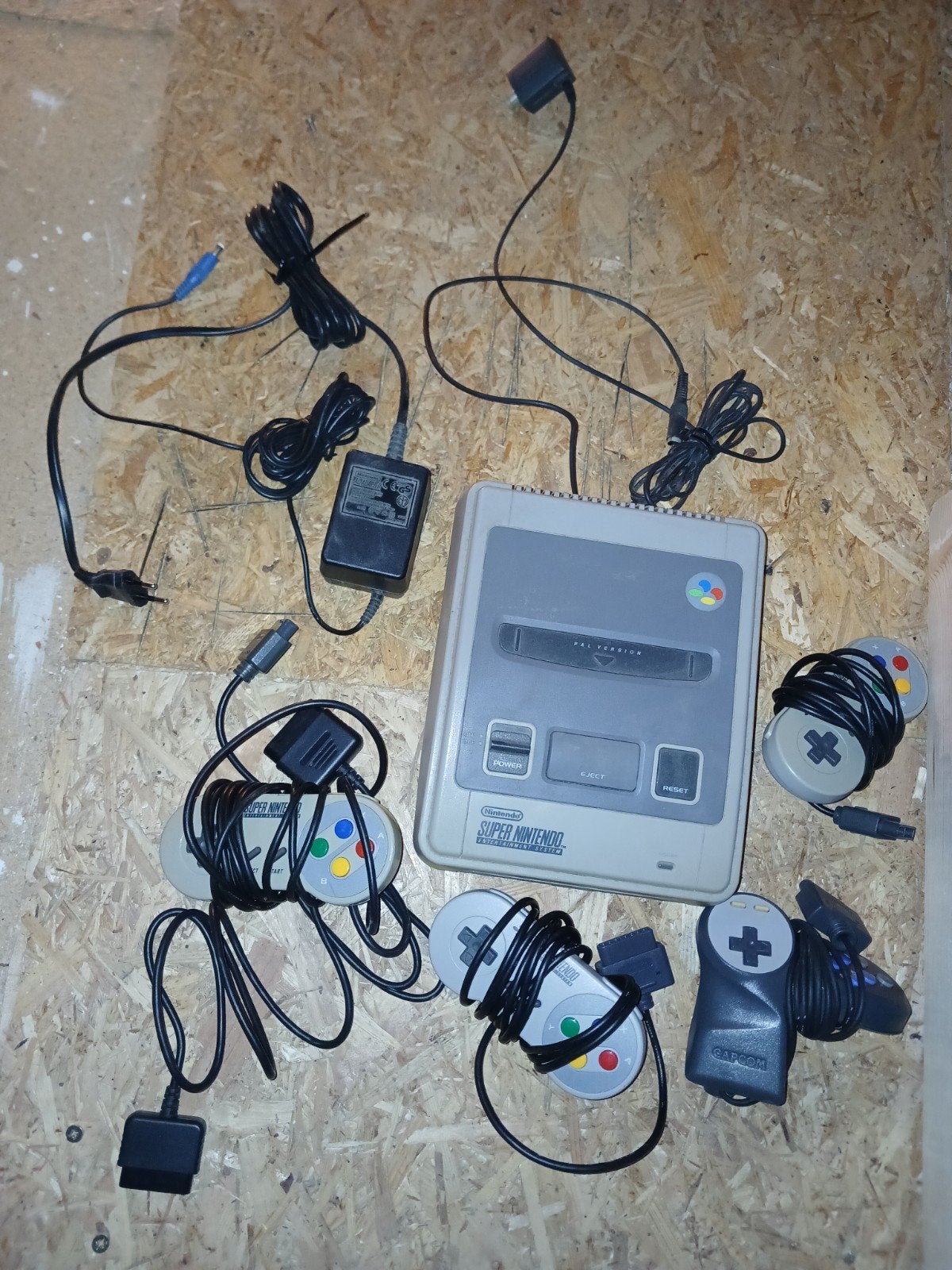 Super Nintendo SNES Compleet met 4 Controllers en Kabels, Gebruikt, Eén computer, Ophalen of Verzenden, 3 spelers of meer