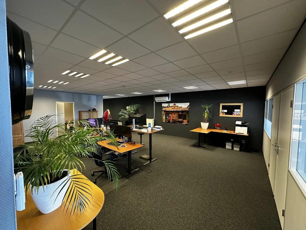 Kantoor/Showroom te huur, Huur, Kantoorruimte