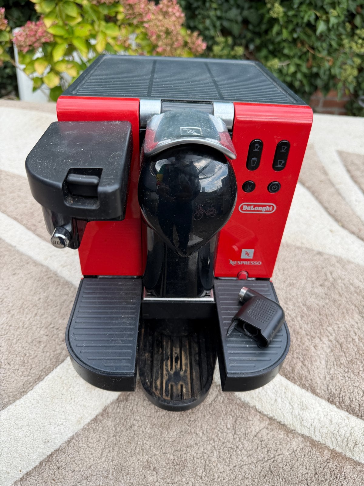 De'Longhi Nespresso Koffiemachine Rood - Zo goed als nieuw, Witgoed en Apparatuur, Koffiepads en cups, Koffiemachine, Ophalen of Verzenden