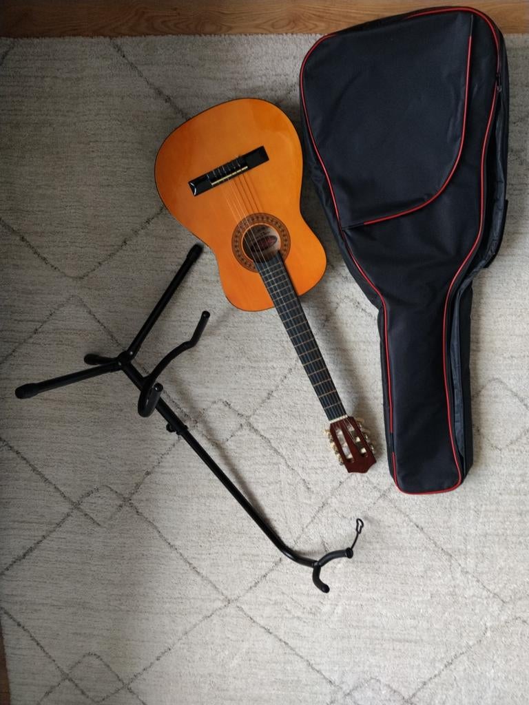 Kindergitaar, Ophalen, Zo goed als nieuw, Klassieke of Spaanse gitaar, Met koffer