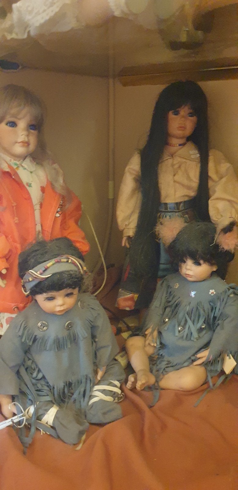 Tekoop  30 stuks mooie porseleinpoppen, Verzamelen, Poppen, Ophalen, Zo goed als nieuw, Pop