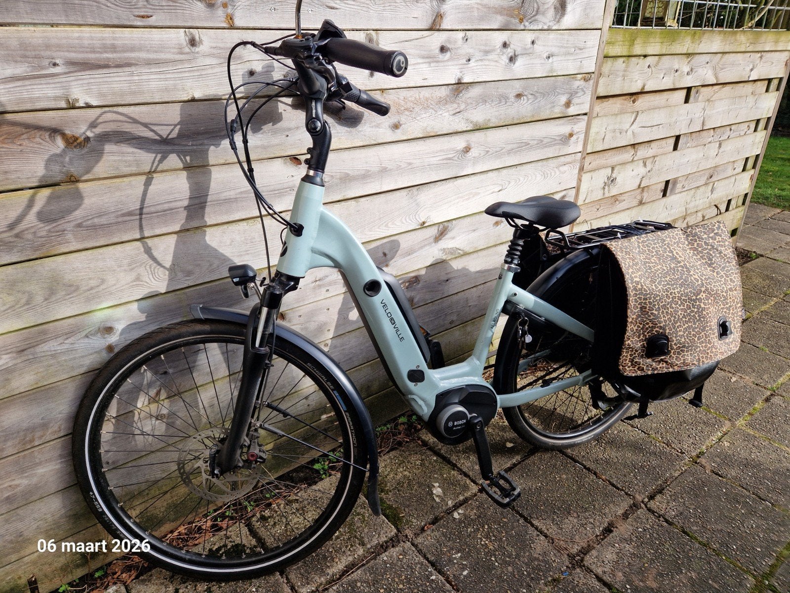 Velo Ville Electric Bike met Bosch PowerPack 400, Gebruikt, 47 tot 51 cm, 30 tot 50 km per accu, Ophalen