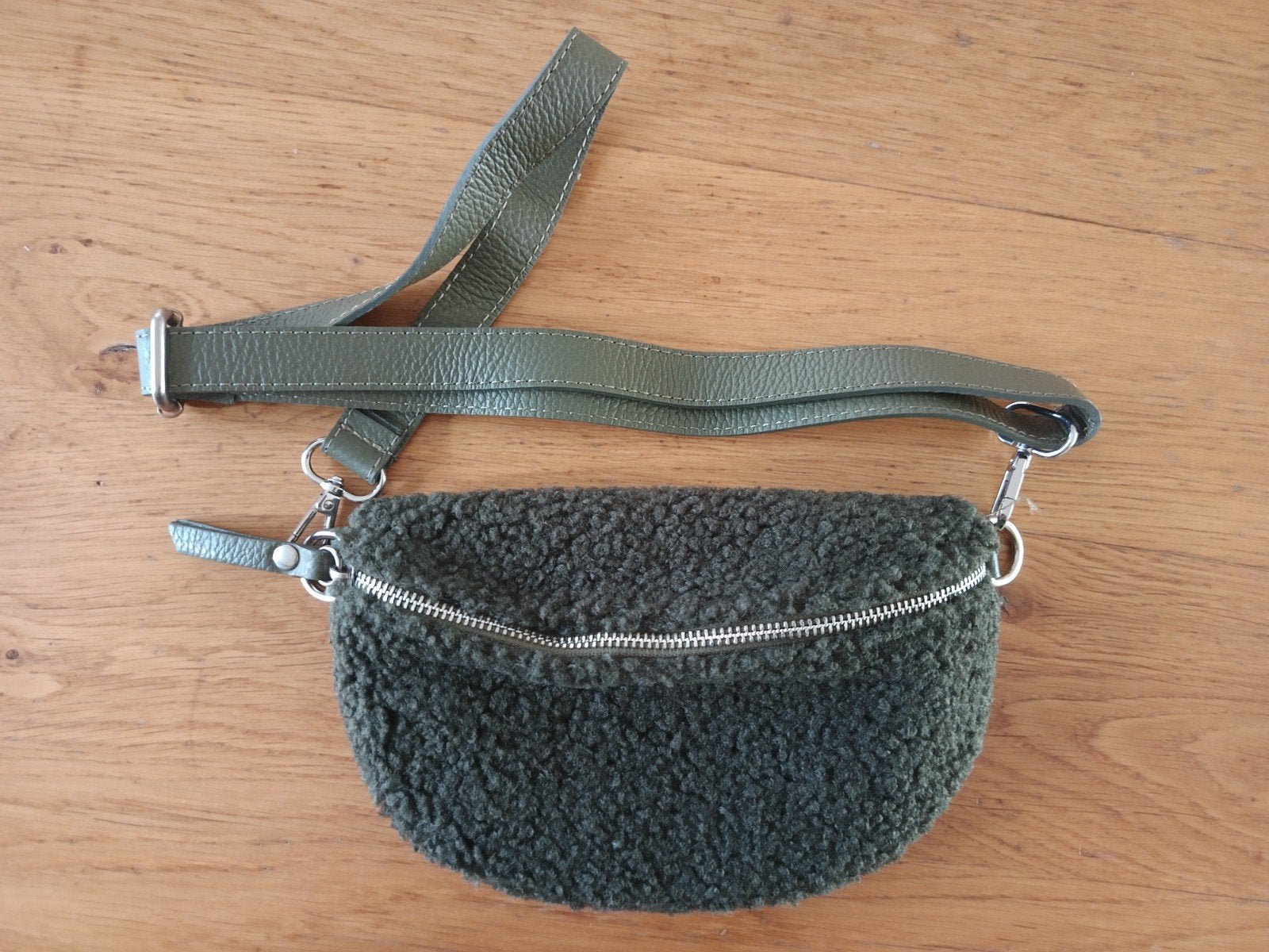 Leren teddy crossbody tas / heuptas – Groen – Made in Italy, Ophalen, Zo goed als nieuw, Groen, Schoudertasje