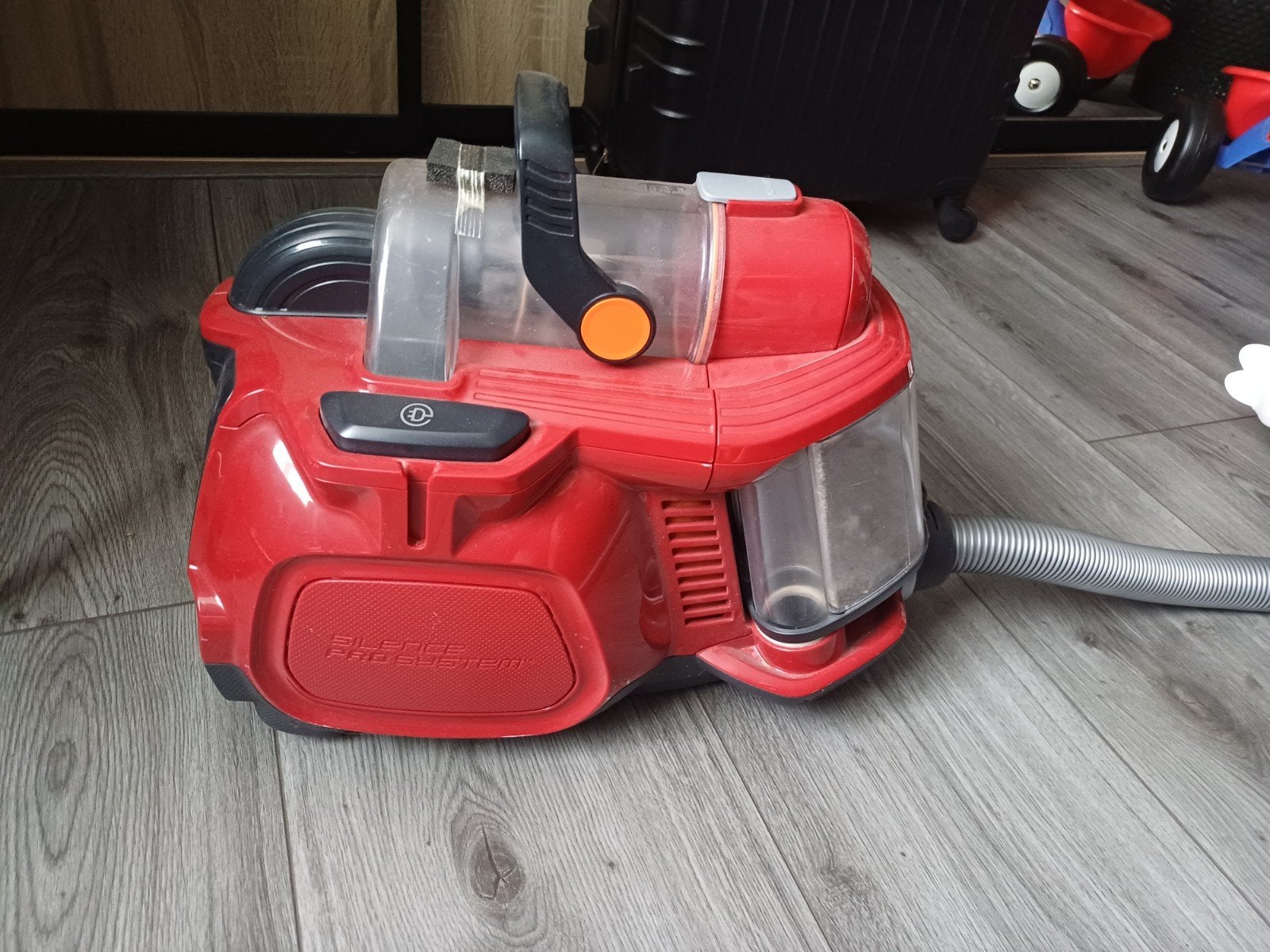 AEG Stofzuiger met speciale borstel voor haren, Geschikt voor harde vloeren, Ophalen of Verzenden, Zo goed als nieuw, Reservoir