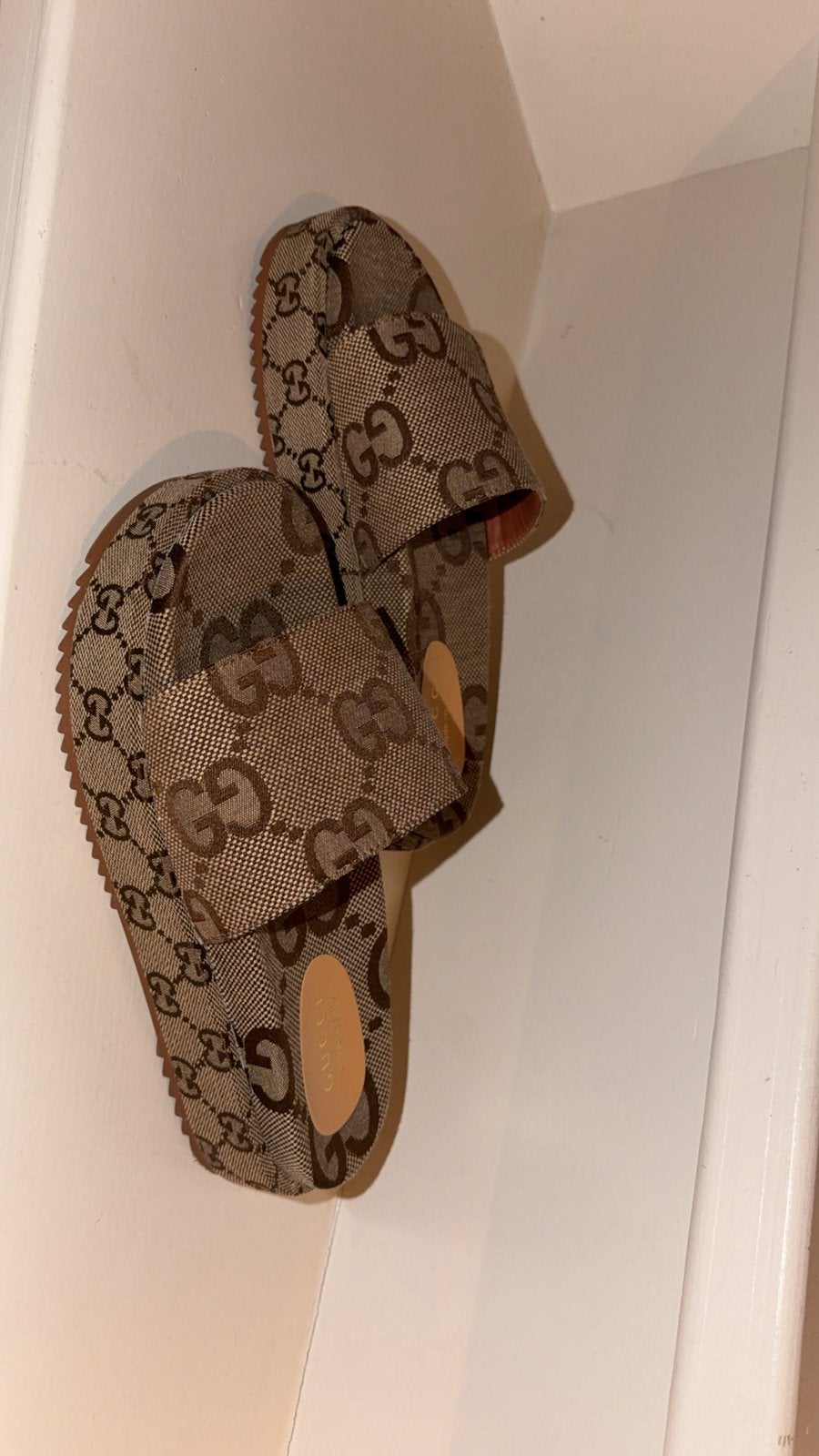 Gucci slippers, Kleding | Dames, Schoenen, Ophalen of Verzenden, Zo goed als nieuw