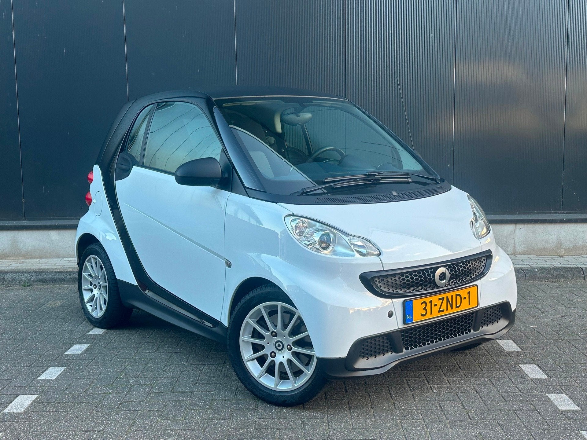 Smart Fortwo coupé 1.0 mhd Pure* Nette staat* Airco* N.A.P., Automaat, Achterwielaandrijving, Gebruikt, 61 pk