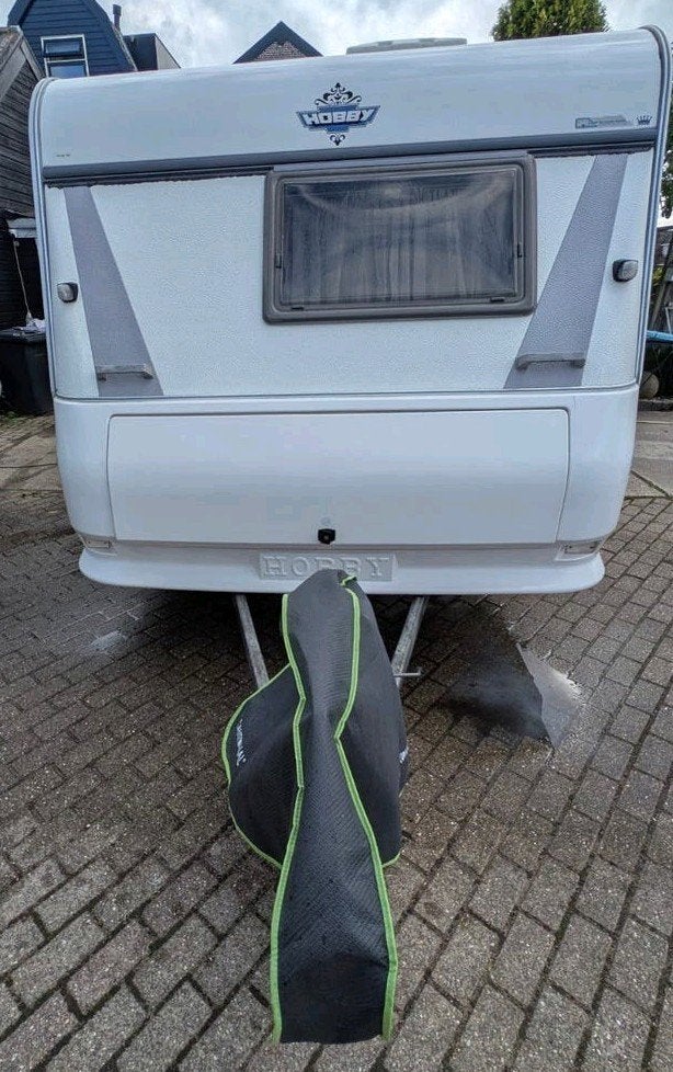 Hobby 440 De Luxe (2000) – Frans bed,mover,Luifels,voortent, Omvormbare zithoek, Hobby, Treinzit, Particulier