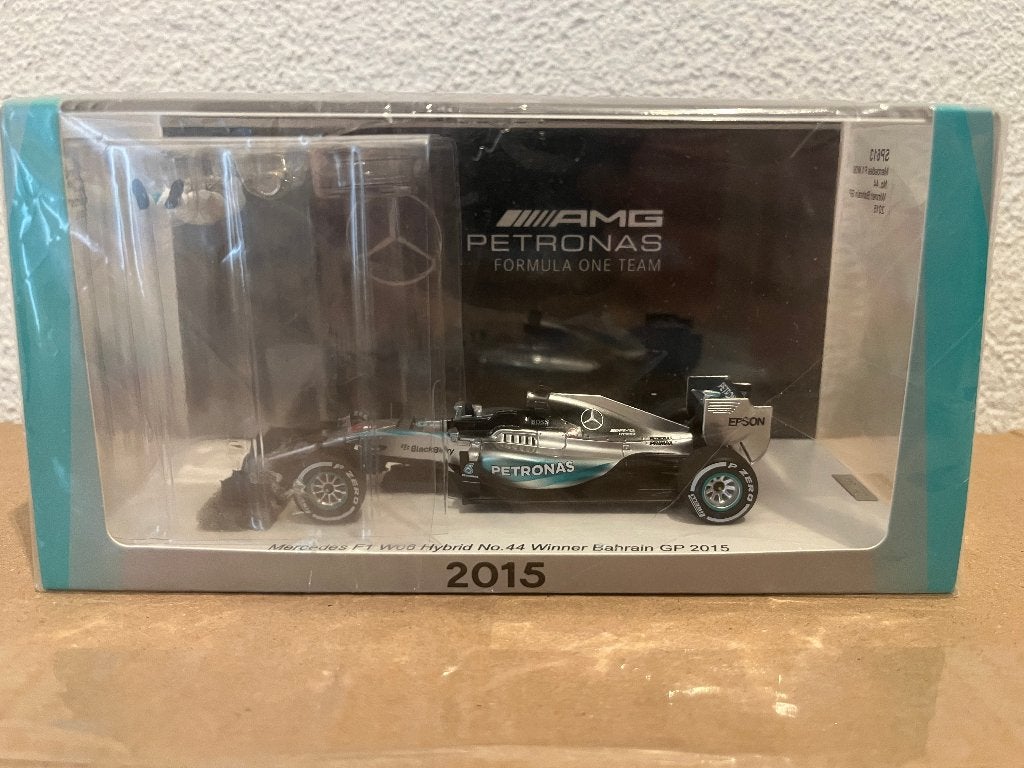 Mercedes F1 W06 Winner Bahrain 2015 1:43 Spark special, Ophalen, Nieuw, Auto, Overige merken