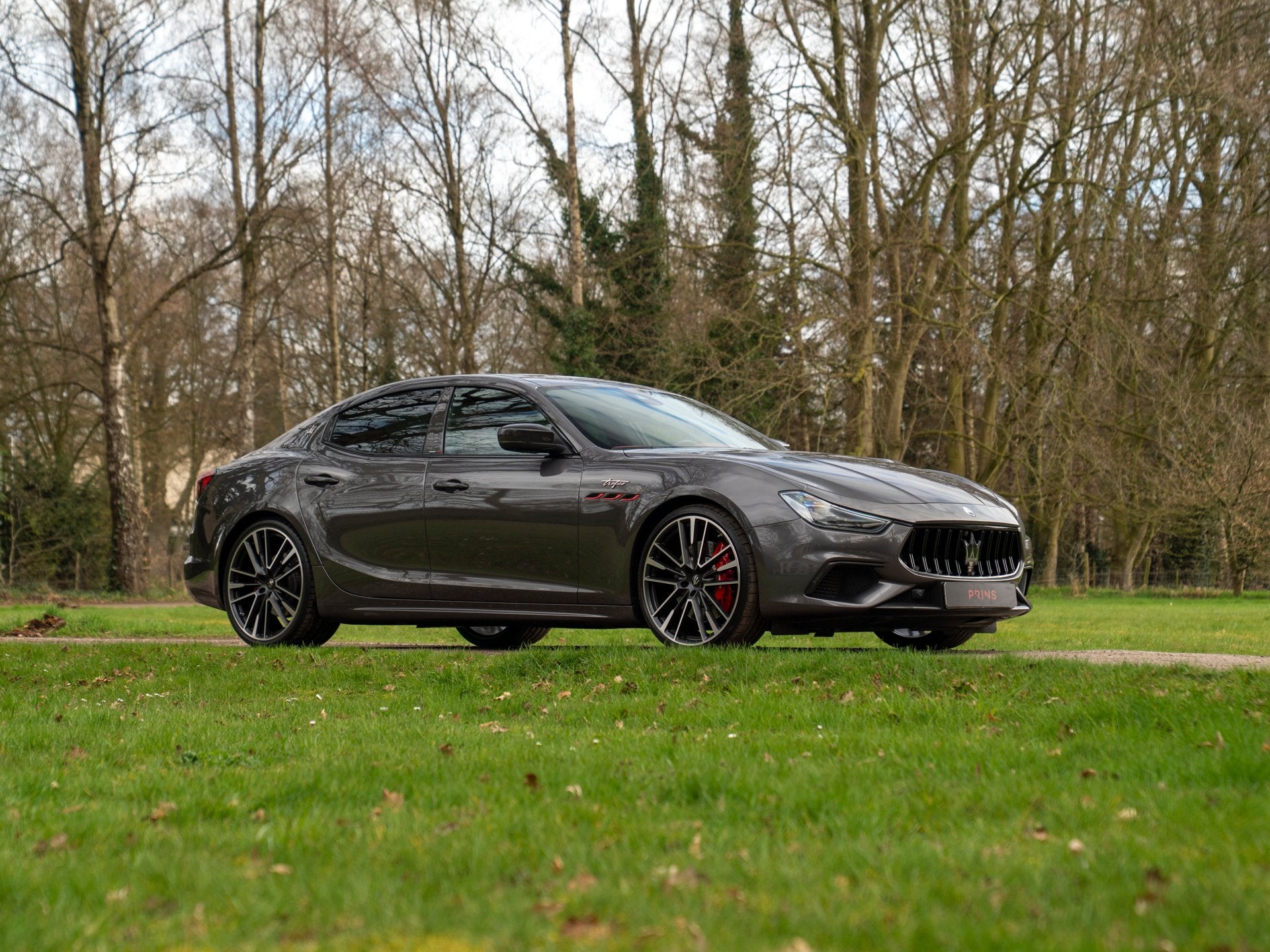 Maserati Ghibli Trofeo 3.8 V8 580pk | Atelier int. | 1e eige, Auto's, Maserati, Automaat, Dealer onderhouden, Gebruikt, Met garantie (alle)