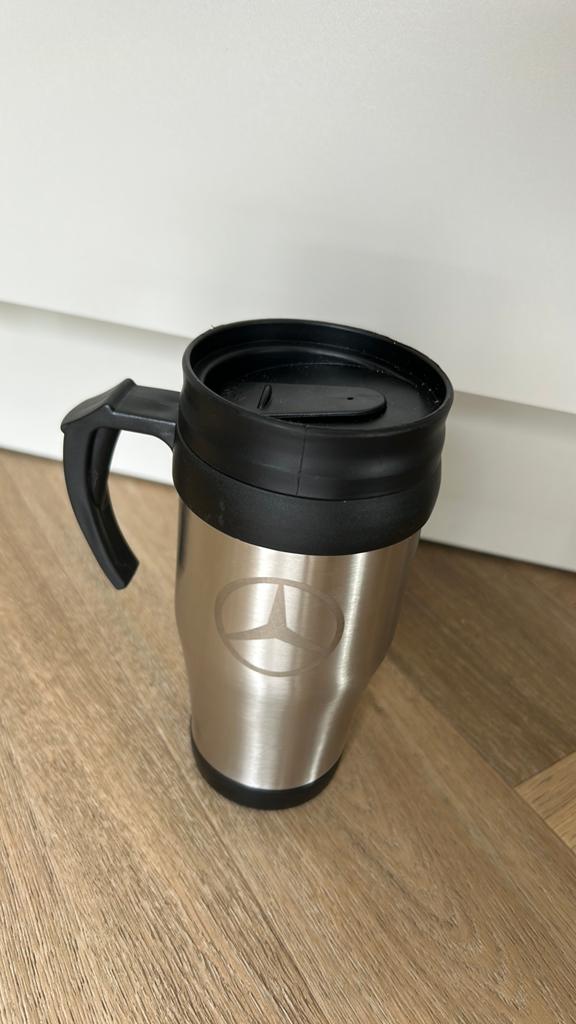 Koffiebeker to go met Mercedes logo, Huis en Inrichting, Keuken | Servies, Overige materialen, Overige typen, Nieuw, Ophalen of Verzenden
