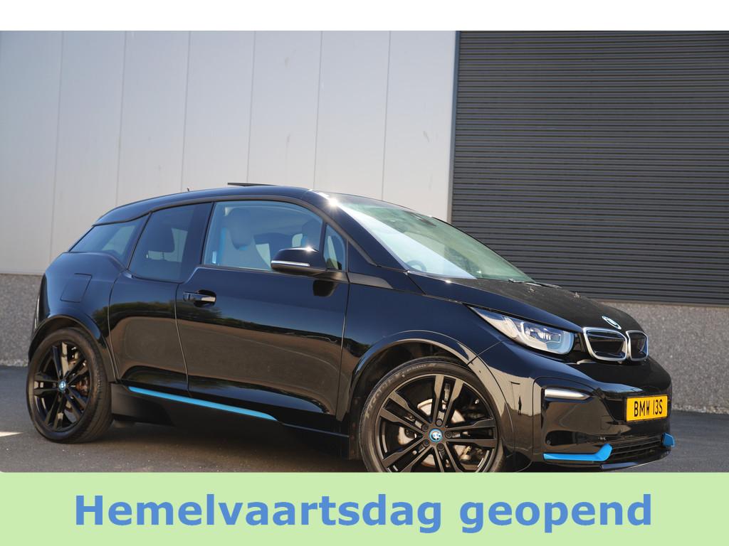 BMW i3 S 184pk Executive 120Ah 42 kWh/H-Kardon/Sunroof/Adapt, Auto's, Gebruikt, 1290 kg, 4 stoelen, Zwart