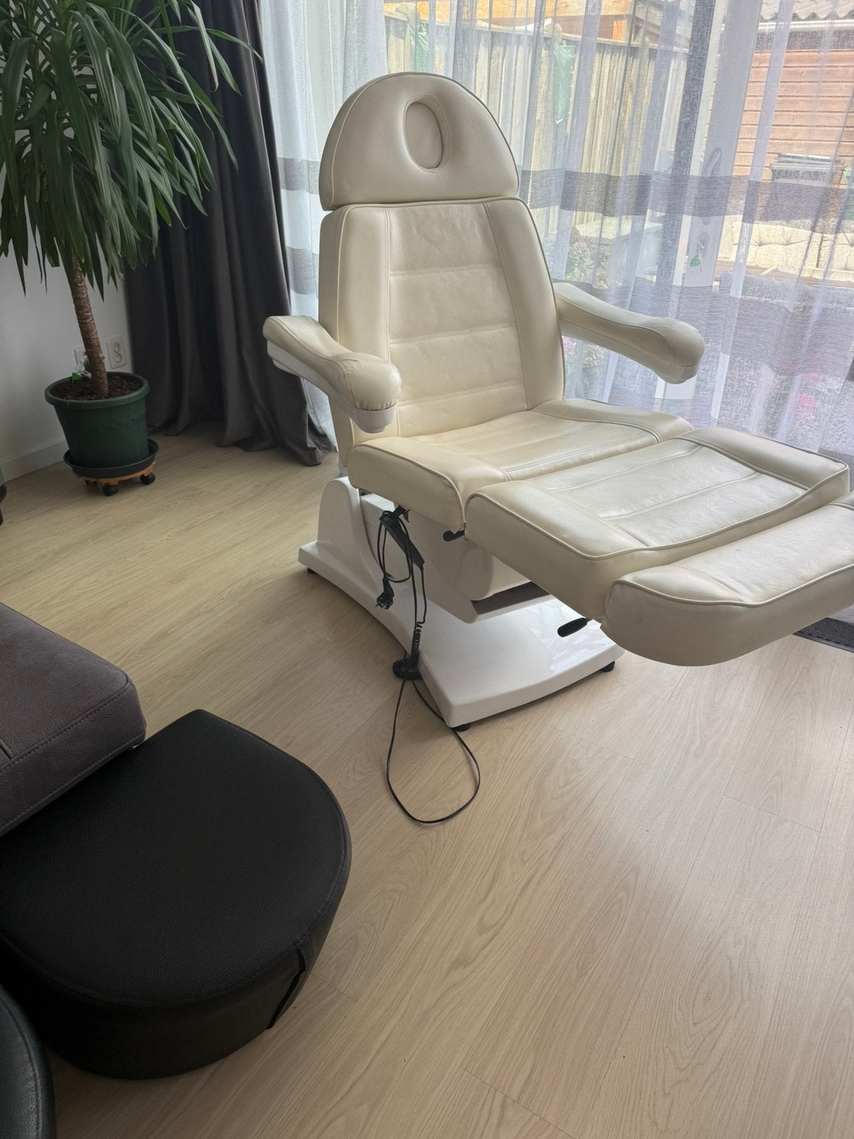 Elektrische behandelstoelen voor schoonheidssalon !, Witgoed en Apparatuur, Persoonlijke-verzorgingsapparatuur, Ophalen, Hand- en Voetverzorging