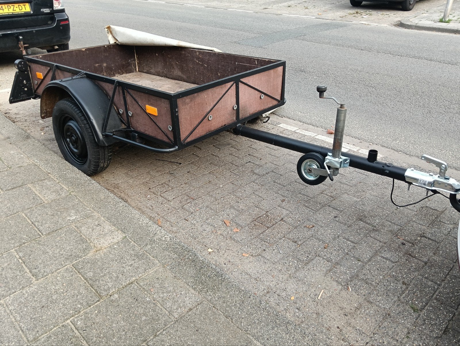 Aanhanger in goede staat!, Ophalen