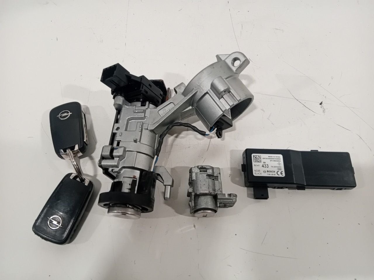 Contactslot + sleutel Opel Corsa, Auto-onderdelen, Onderdelen@venauto.nl, Van der Ven Autorecycling B.V., Gebruikt, Ettenseweg 76, 4706 PB Roosendaal, The Netherlands