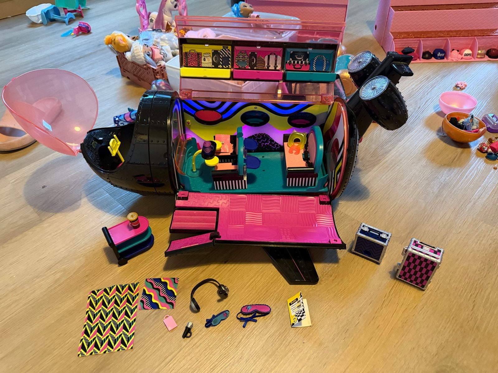 L.O.L. Surprise! OMG Vliegtuig Speelset met Accessoires, Ophalen, Zo goed als nieuw, Meisje