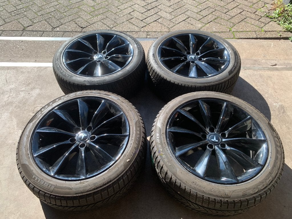 TESLA MODEL Y 3 VELGEN + WINTERBANDEN 255 45 R19, Auto-onderdelen, 19 inch, Gebruikt, 255 mm, .