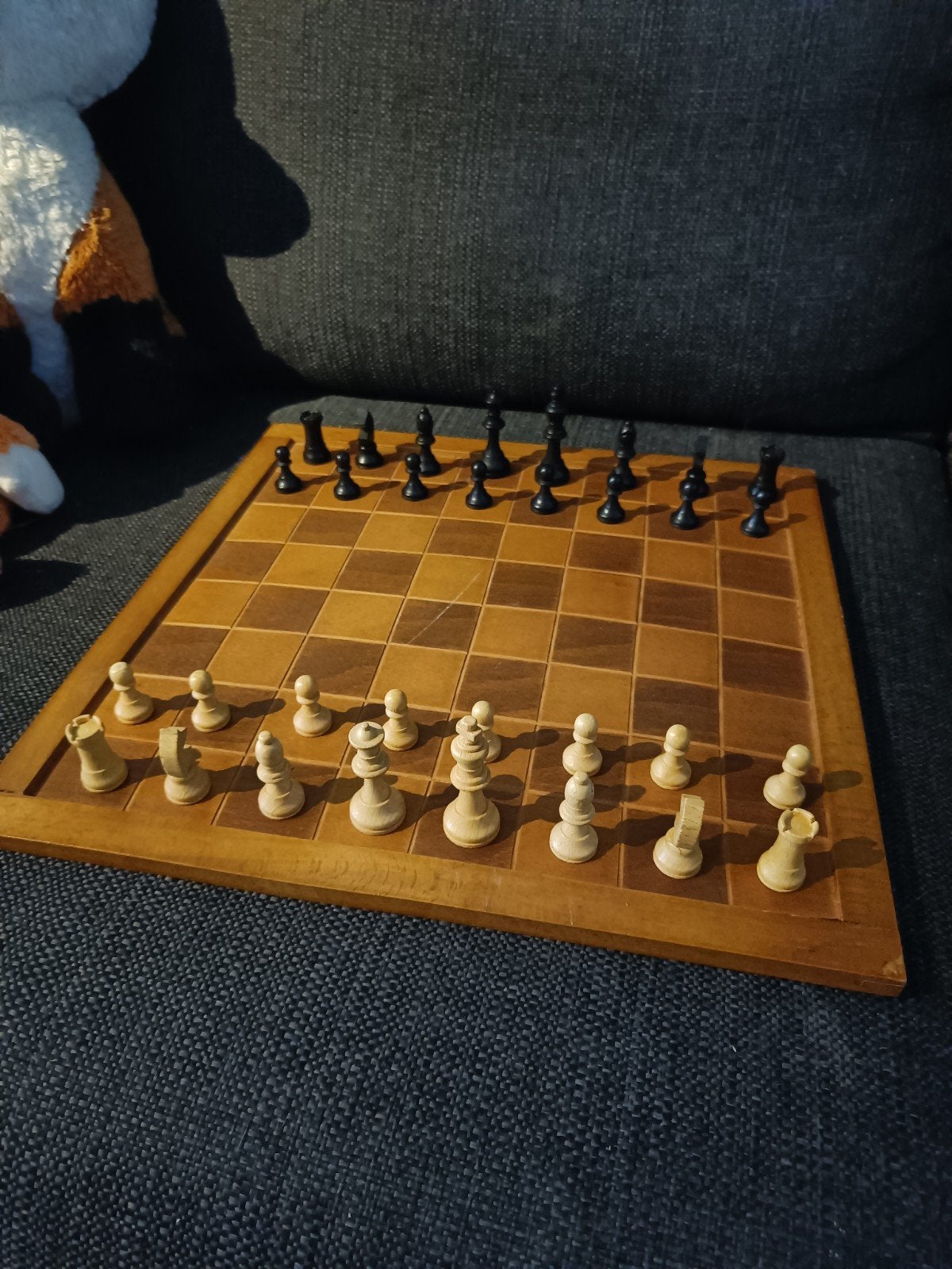 Houten dam- en schaakbord met houten stukken, Ophalen of Verzenden, Minder dan 500 stukjes, Gebruikt, Schaken